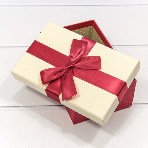 КОРОБКА ПРЯМОУГОЛЬНАЯ 16*10*6,2 СМ С БАНТОМ БЕЖЕВЫЙ/КРАСНЫЙ