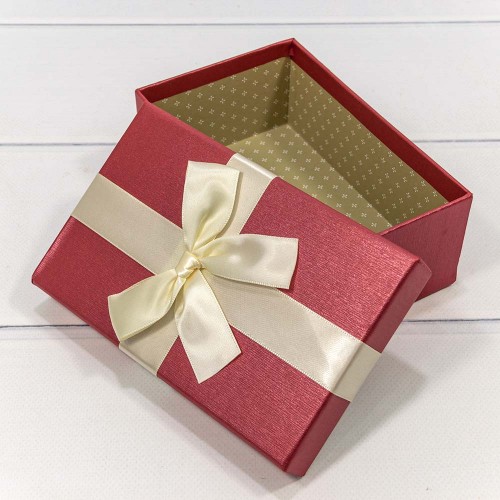 КОРОБКА ПРЯМОУГОЛЬНАЯ 16*10*6,2 СМ С БАНТОМ КРАСНЫЙ