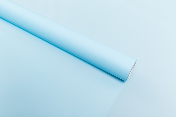 Пленка матовая 60 см × 10 м на втулке голубой